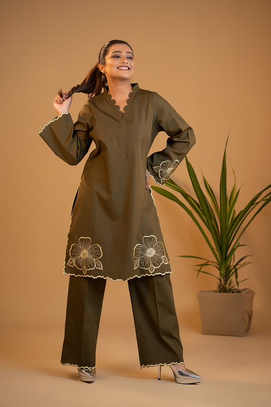 Husan-e-Zaitoon : Olive Embroidered Kurta Set