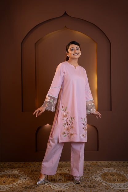 Gulabi Noor - Blush Pink Embroidered Kurta Set with Dupatta
