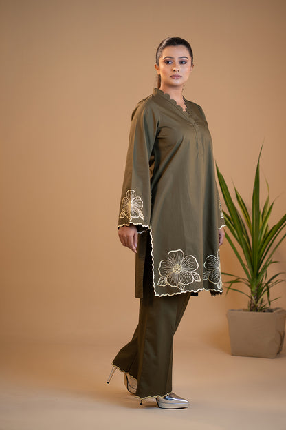 Husan-e-Zaitoon : Olive Embroidered Kurta Set