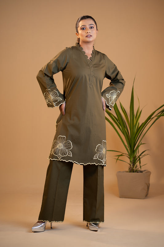 Husan-e-Zaitoon : Olive Embroidered Kurta Set